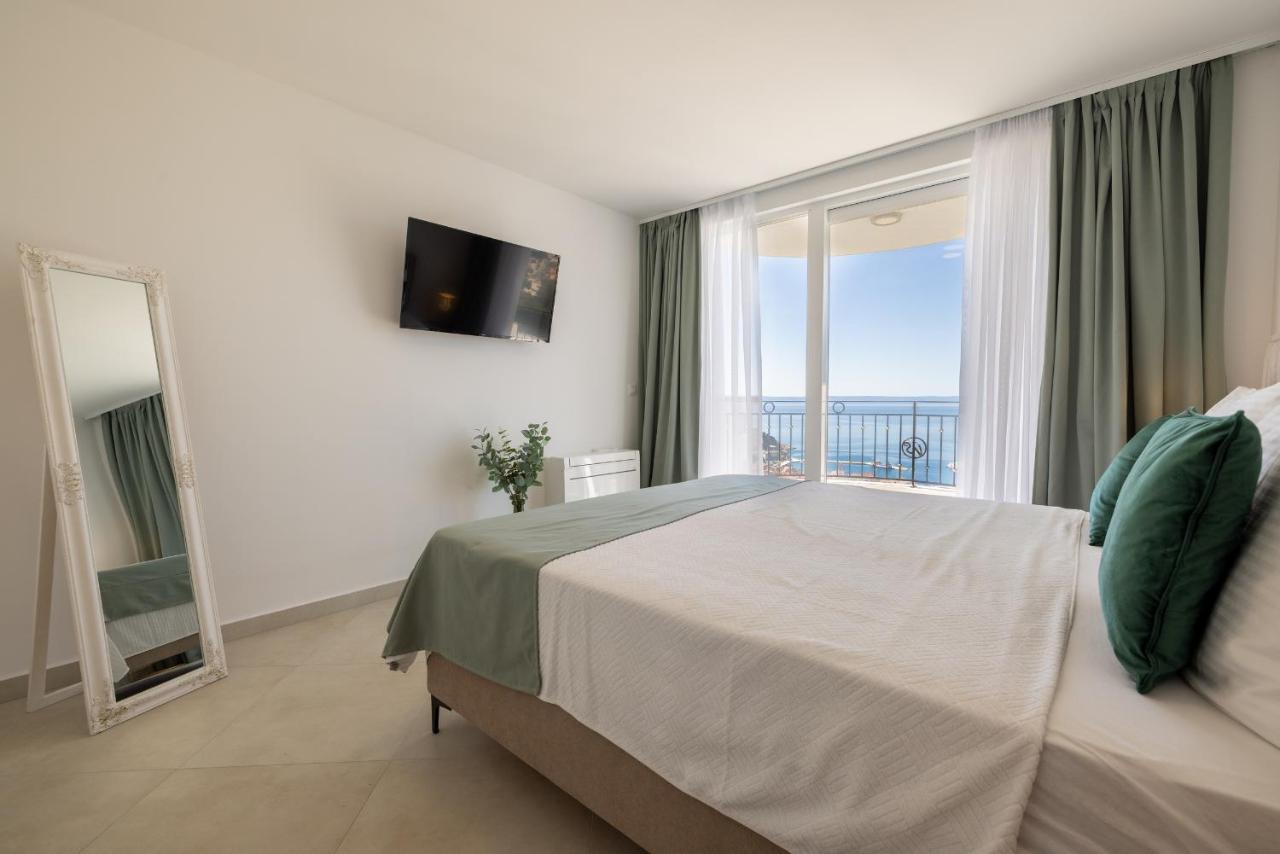 Villa Smaragd - Lapis - Luxury Apartment With Shared Pool Makarska Extérieur photo