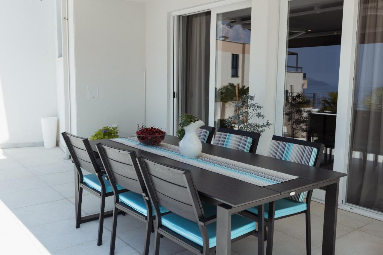 Villa Smaragd - Lapis - Luxury Apartment With Shared Pool Makarska Extérieur photo