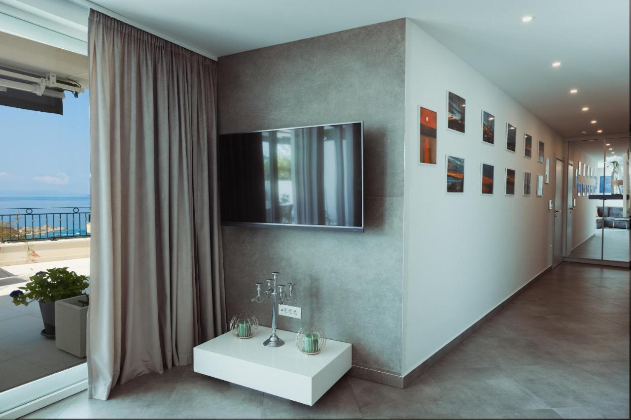 Villa Smaragd - Lapis - Luxury Apartment With Shared Pool Makarska Extérieur photo