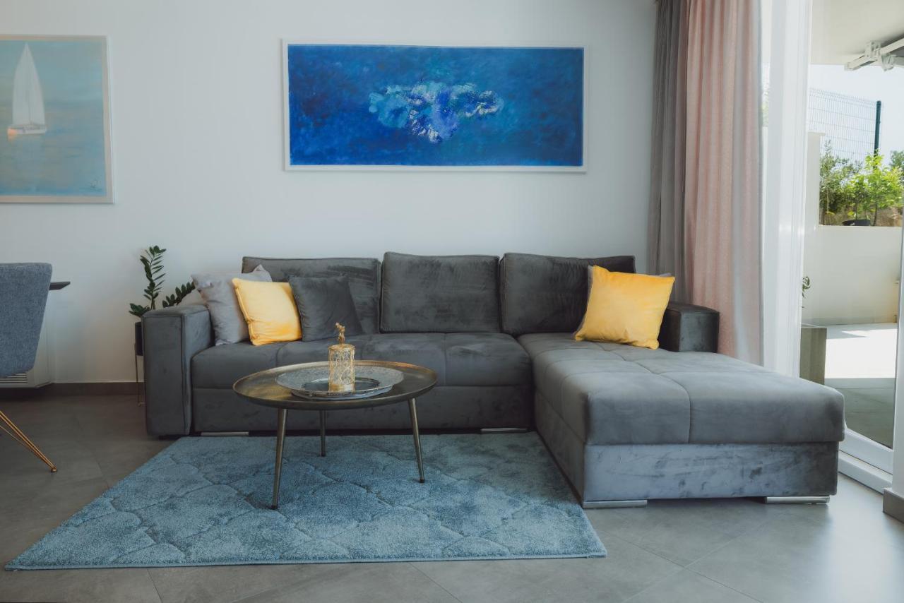 Villa Smaragd - Lapis - Luxury Apartment With Shared Pool Makarska Extérieur photo