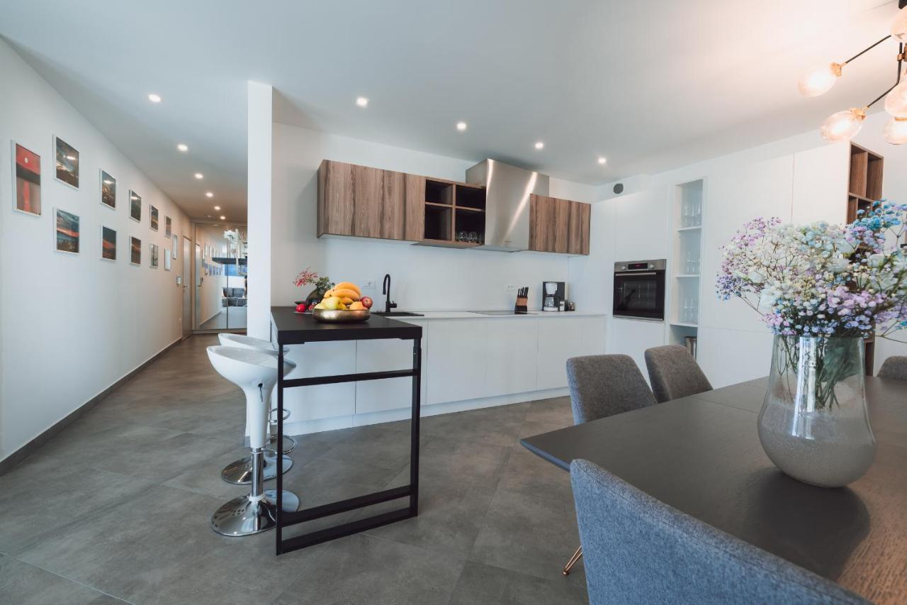 Villa Smaragd - Lapis - Luxury Apartment With Shared Pool Makarska Extérieur photo