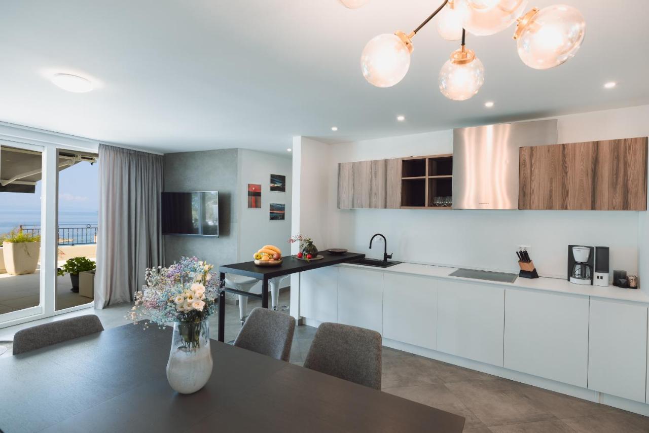Villa Smaragd - Lapis - Luxury Apartment With Shared Pool Makarska Extérieur photo