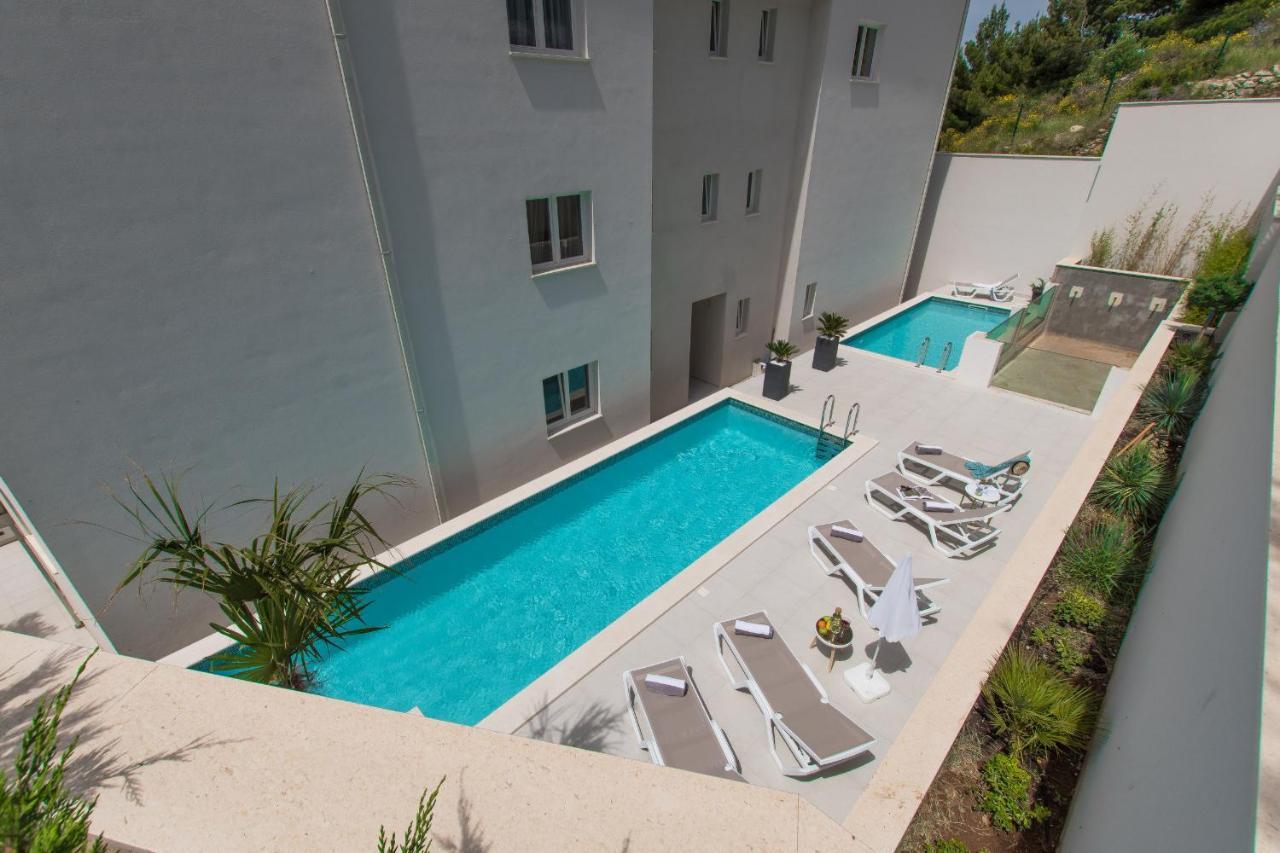 Villa Smaragd - Lapis - Luxury Apartment With Shared Pool Makarska Extérieur photo