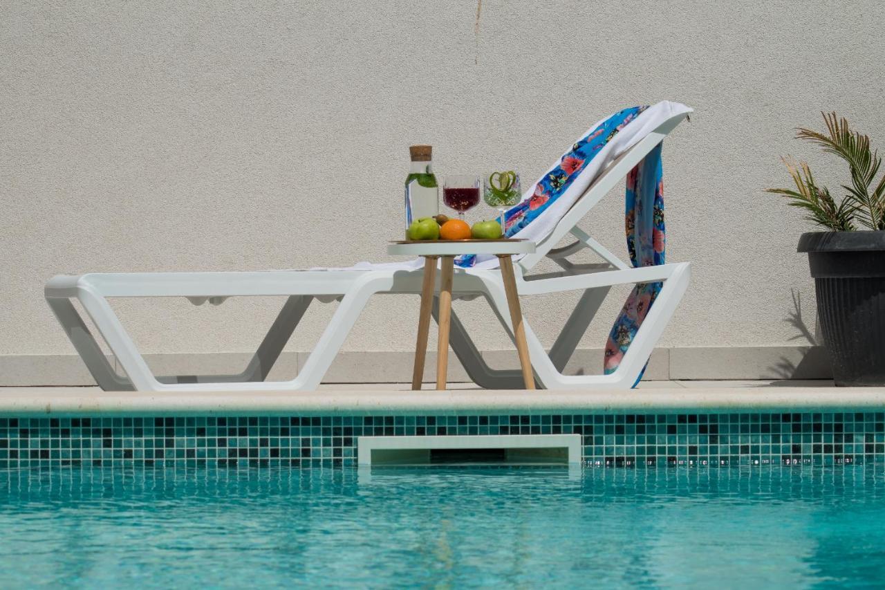 Villa Smaragd - Lapis - Luxury Apartment With Shared Pool Makarska Extérieur photo